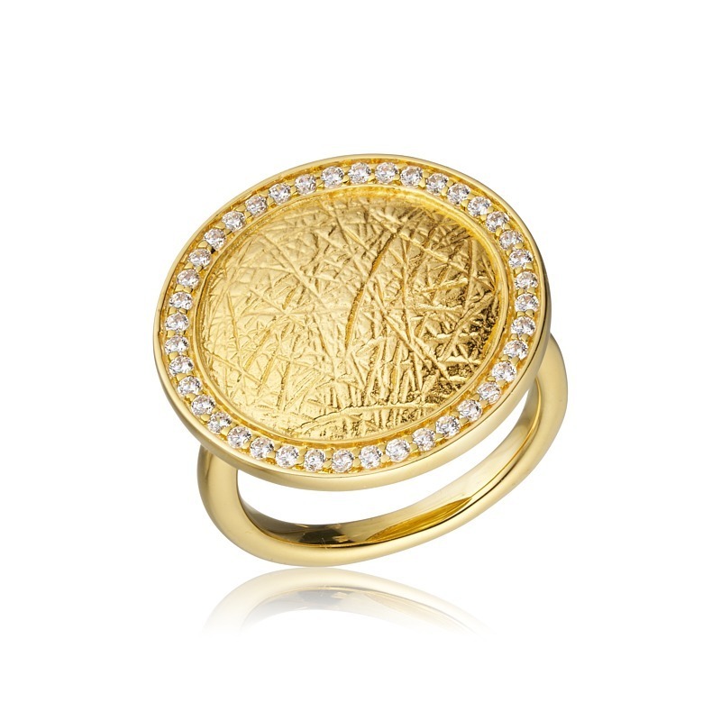 Elegant Guldbelagt Sølvring med Zirkoner - Blicherfuglsang