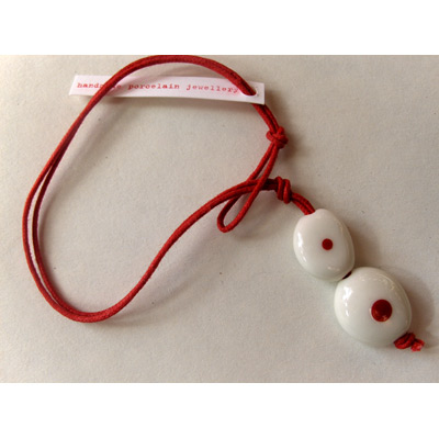 Hvid Armbånd Stone Rød Prik Anne Black - Armbånd