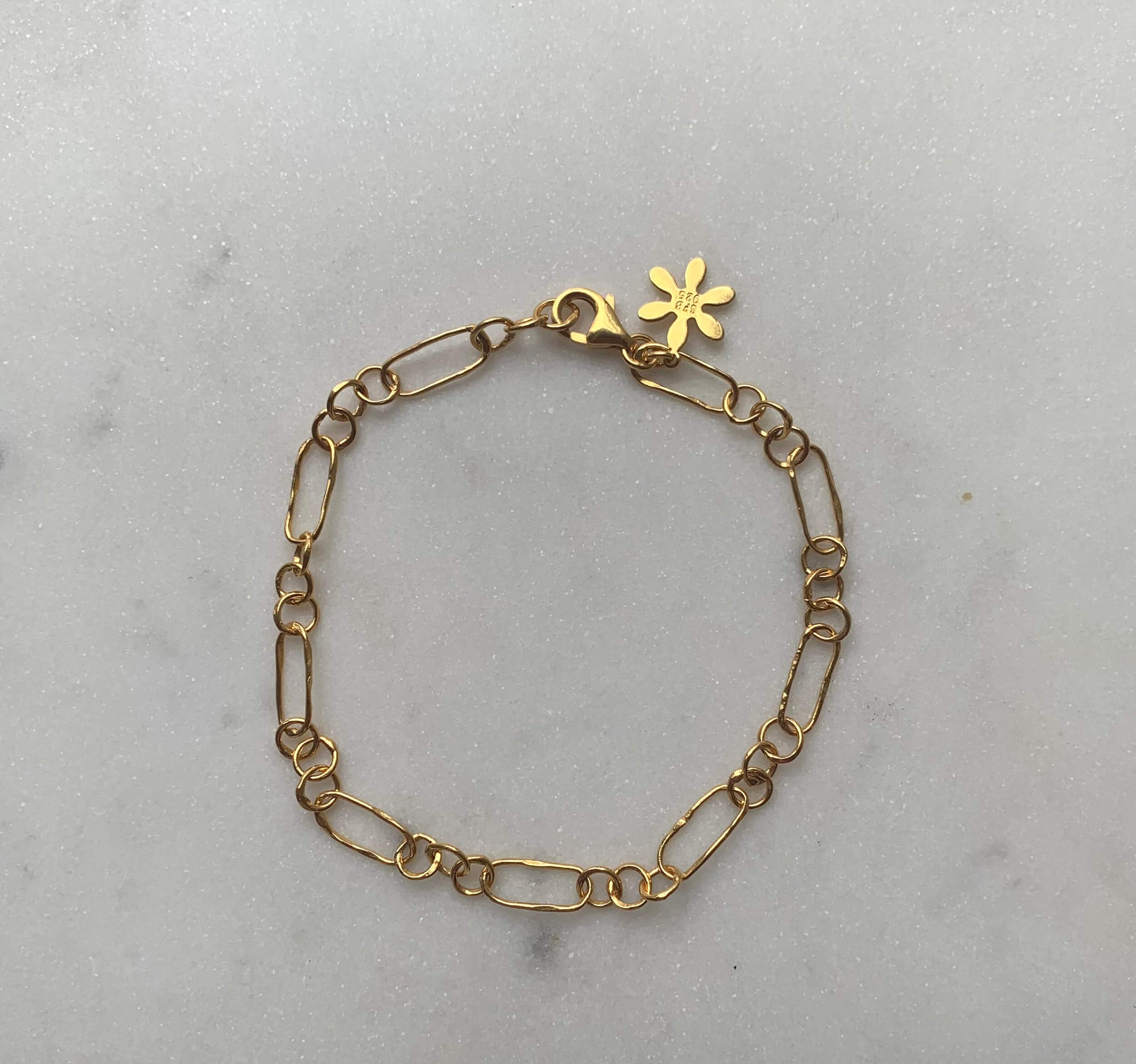 Susanne Friis Bjørner Armbånd Sfb Forgyldt Armbånd Hamret Figaro 1918 - Armbånd