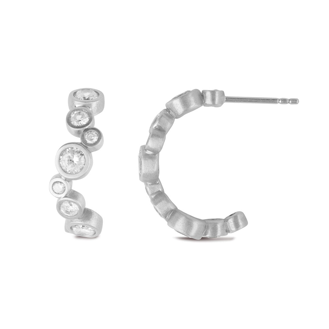Bybiehl Stardust Hoops Sølv Med Små Sten 4605a - Bybiehl Øreringe  - 1233690215365