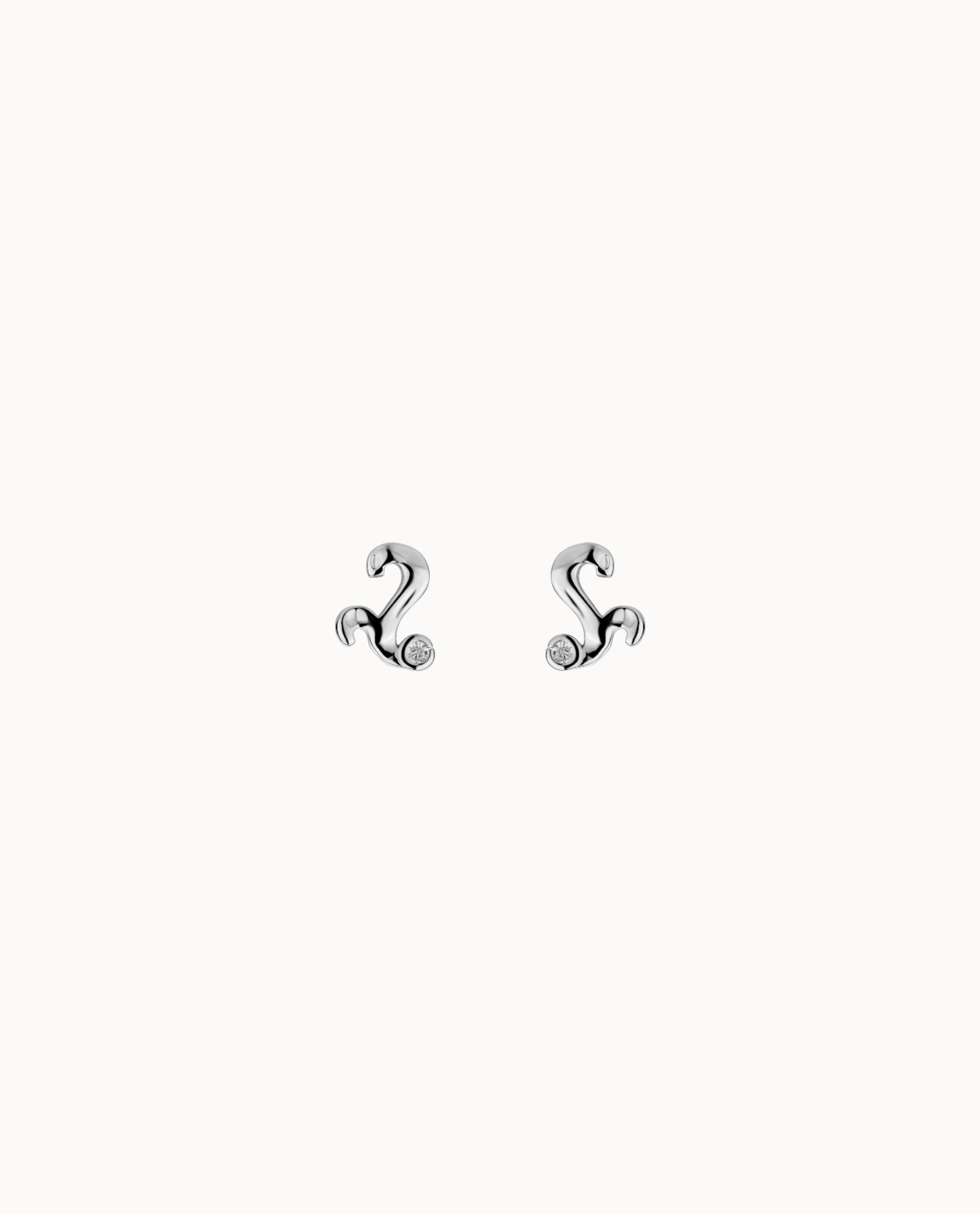 Bekko Petite Studs Sølv - Nava Copenhagen Øreringe  - 05715461000555