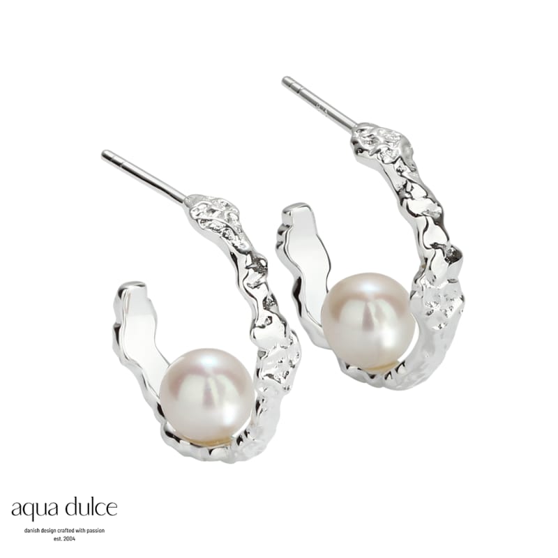 Ruffle Pearl Hoop Silver - Aqua Dulce Øreringe  - 5740013849641