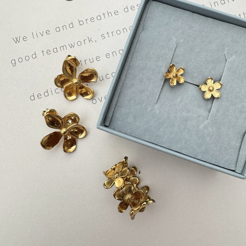 Guld Camllia Blumie ørestikker & Ring Sæt - Sistie 2nd Øreringe