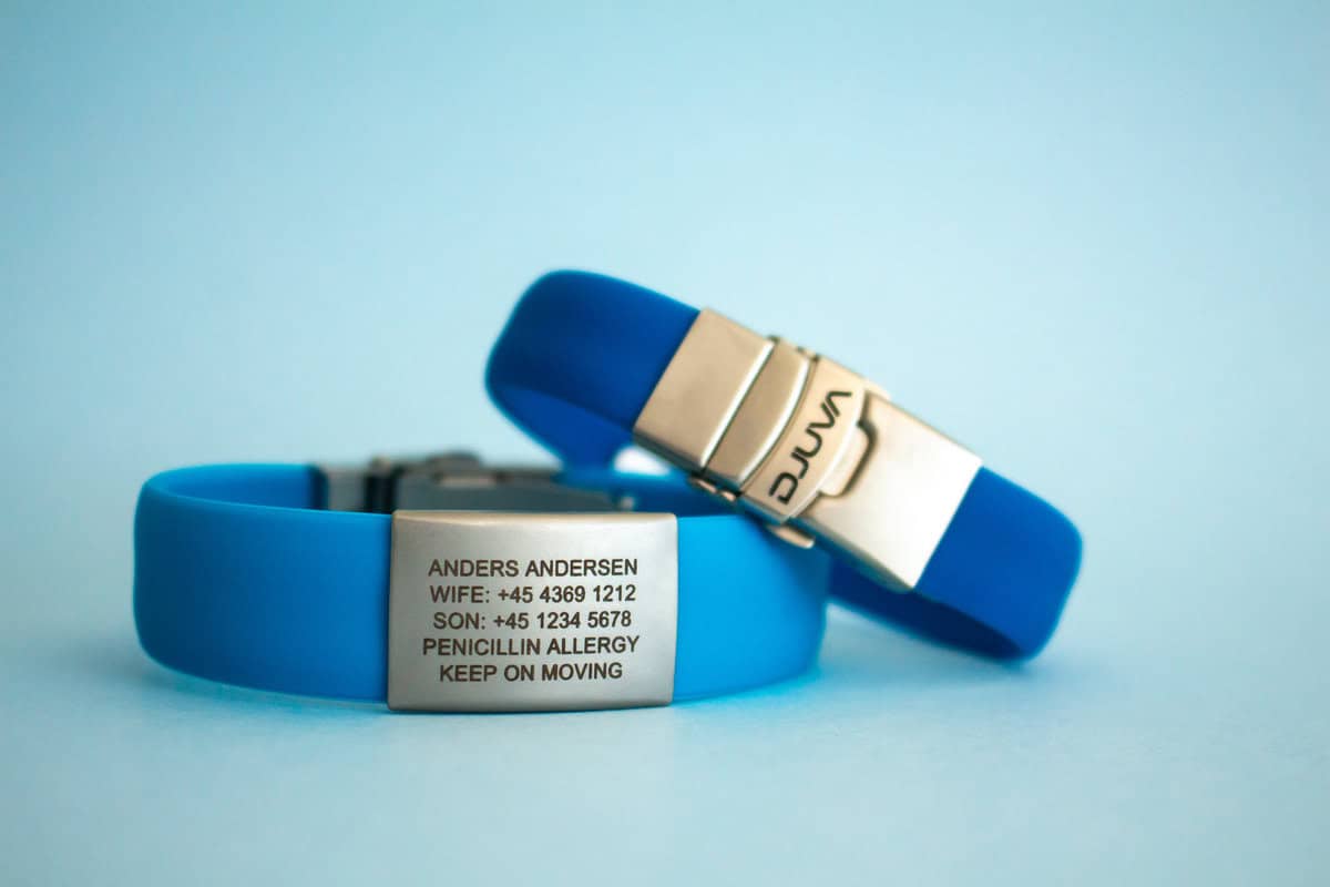 Djuva Beat Armbånd Med Gråt Skilt - Djuva Armbånd