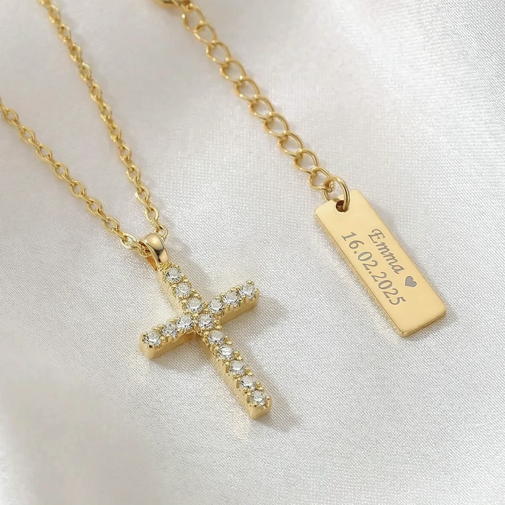 Kors Halskæde Med Zirkoner 18k Forgyldt Gravering Jewelries - Halskæder
