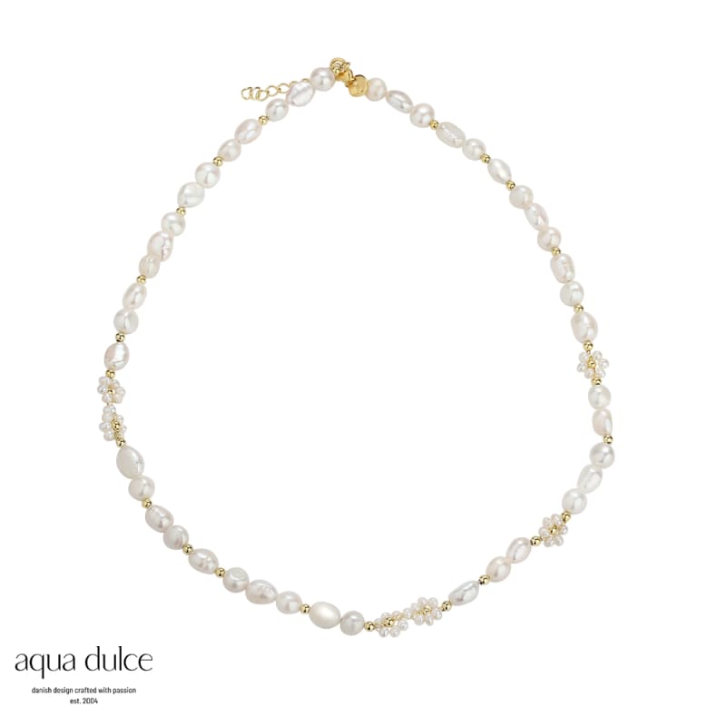 Wonderful Daisy Necklace Golden - Aqua Dulce Halskæder  - 5740013850234