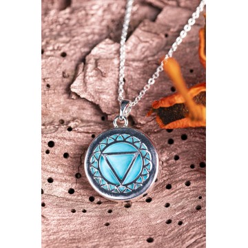 Halschakra Vedhæng Med Turkis Kæde Halskæder Godkarmashop - Berk Halskæder