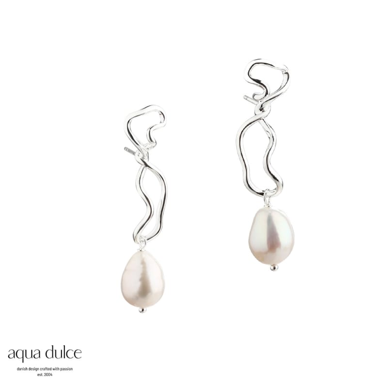 Curly Bodil Earstud Silver - Aqua Dulce Ørestikkere  - 5740013855246