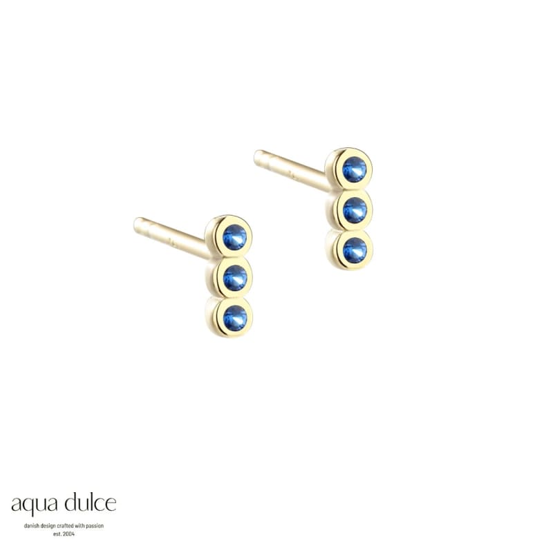 Petite Blue Ørestikker Forgyldt Sterling Sølv Med Små Blå Zirkonia - Aqua Dulce Ørestikkere  - 5740013854324