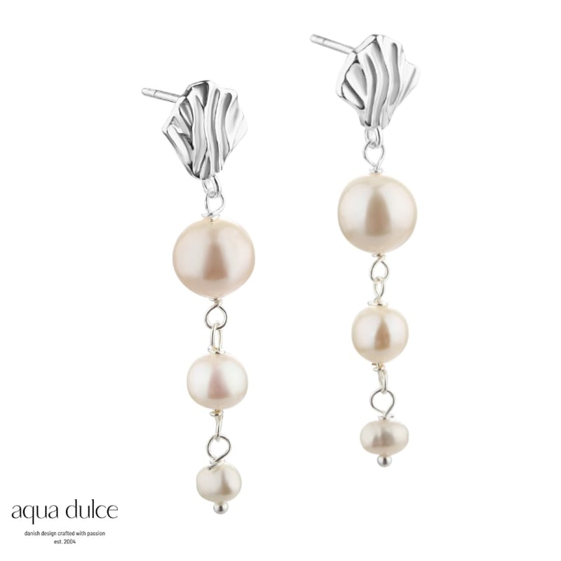 Hulda Pearl Long ørestikker Sterling Sølv Med Bølgende Vedhæng Ferskvandsperler Str - Aqua Dulce Ørestikkere  - 5740013852764