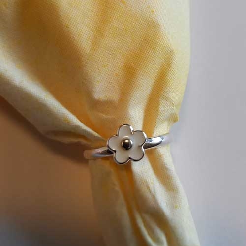 Hvid Ring Sølv Med Blomst - Fingerringe
