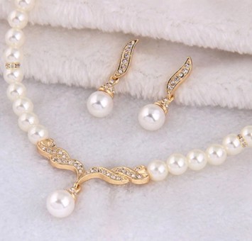 Smykkesæt Pearls And Gold - Halskæder  - 2474129758537