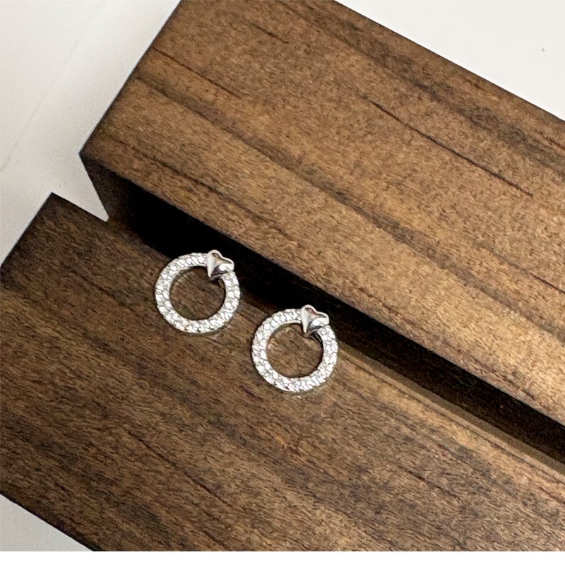 Nordahl Andersen Cirkel ørestikker Sølv Med Sten - Dahl Jewellery Ørestikkere